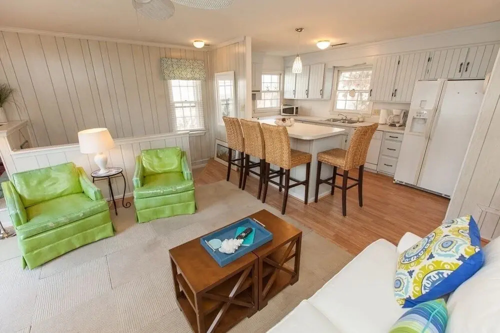 117 55.5 Street Home 2 Bedrooms 2 Bathrooms Home