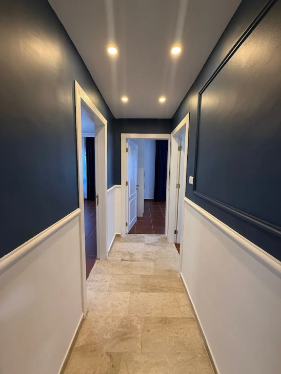 3bedroom Aprt of 200sqm Near Movenpick Hotel Amman