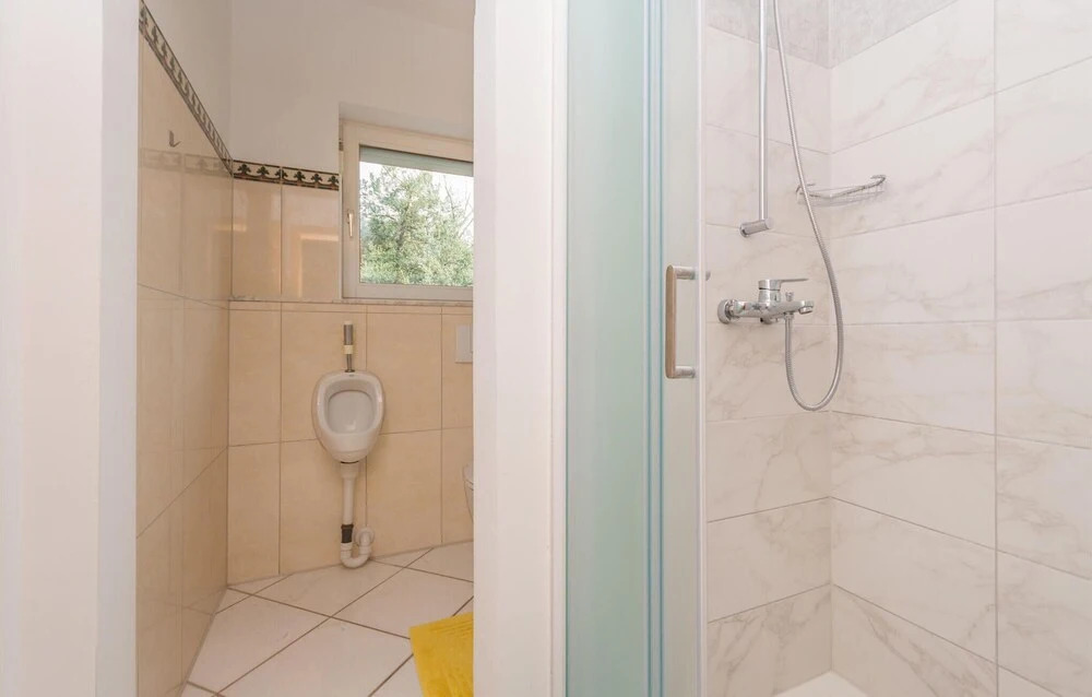 Gorgeous Home In Rastane Donje