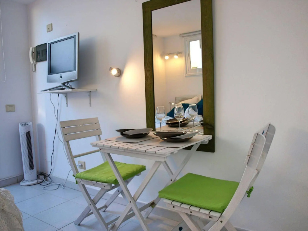 Flatguest Lovely Studios