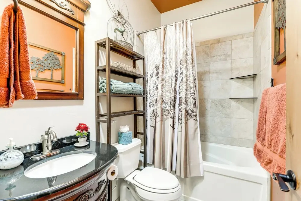 Walkable Apt in Carbondale: 'luxury Artist's Loft'
