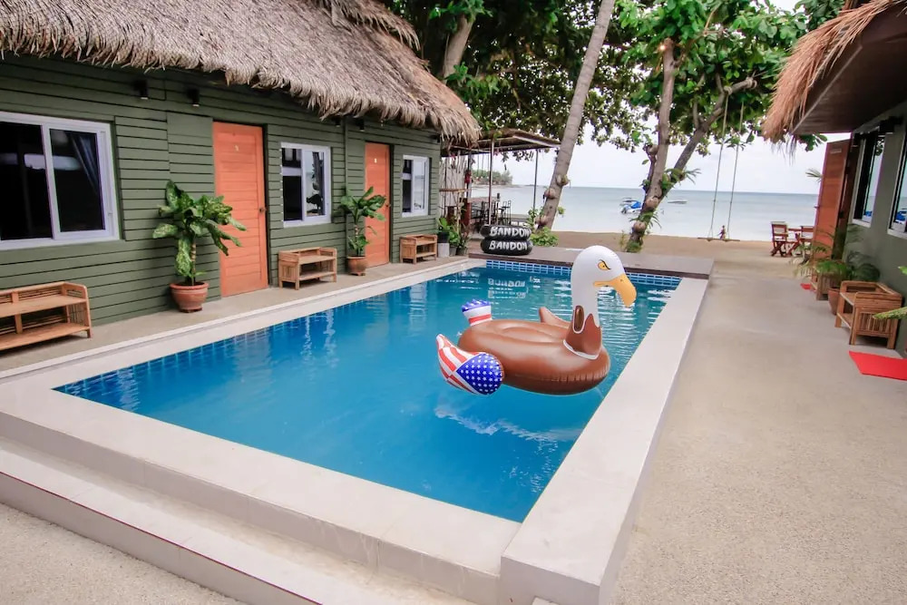Bandon Beach Bar & Hostel - Adults Only