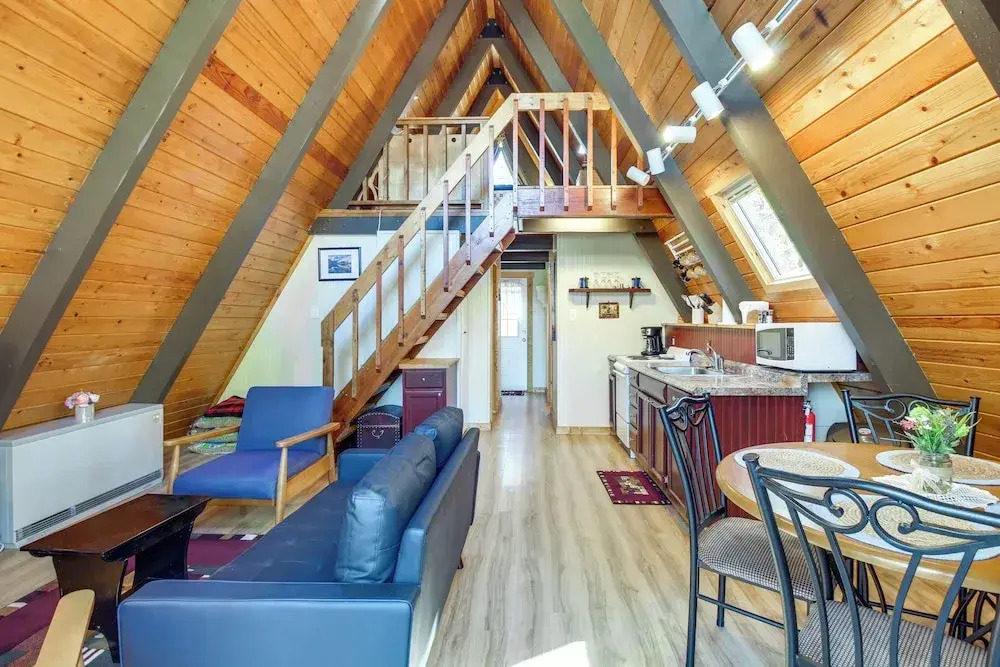 A-frame Cabin w/ Deck & Grill in Pinetop!