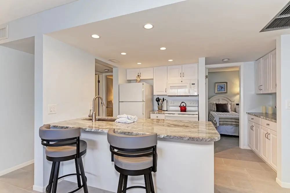 Midnight Cove Ii 127f - Updated Beach ! 2 Bedroom Condo
