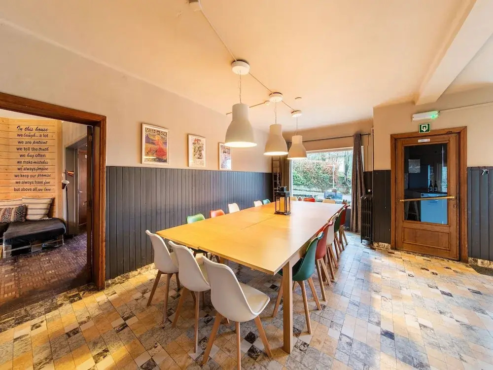 Beautiful Group House With Large Garden