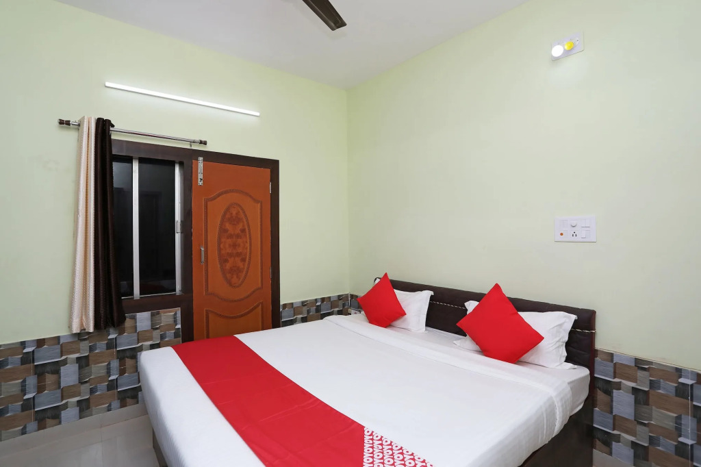 OYO 18417 Sri Hari Guest House