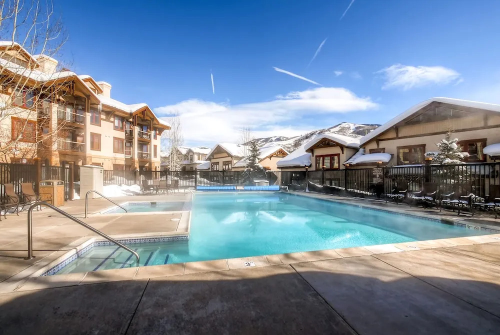 EagleRidge Lodge and Townhomes