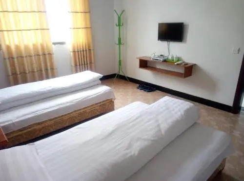 Wuyuan Jiangling Huatian Hostel