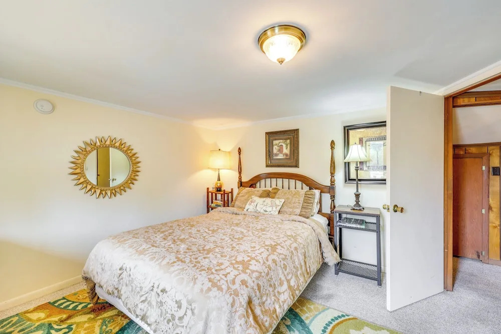 Eureka Springs Vacation Rental < Half-mi to Dtwn!