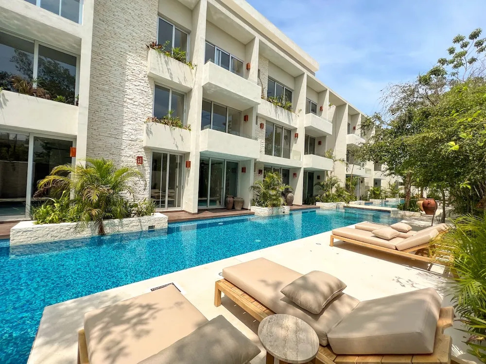NHOA 108B Lux 1BR Condo Plunge Pool in Aldea Zama