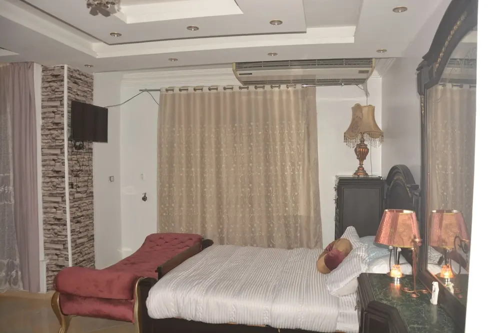 Akh Pyramid Hostel