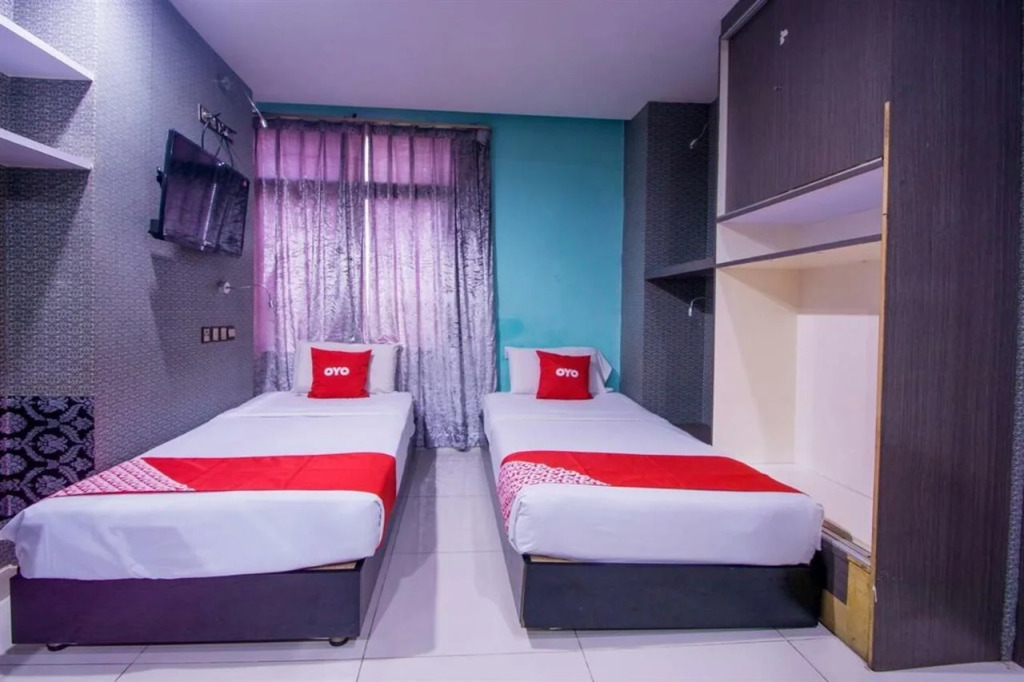 Max Star Hotel - Backpackers