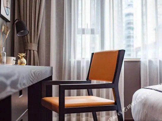 Baiwei Themed Hotel