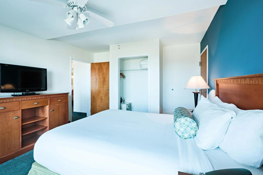 Ocean Sands Resort, Oceanfront, Virginia Beach by Vacatia