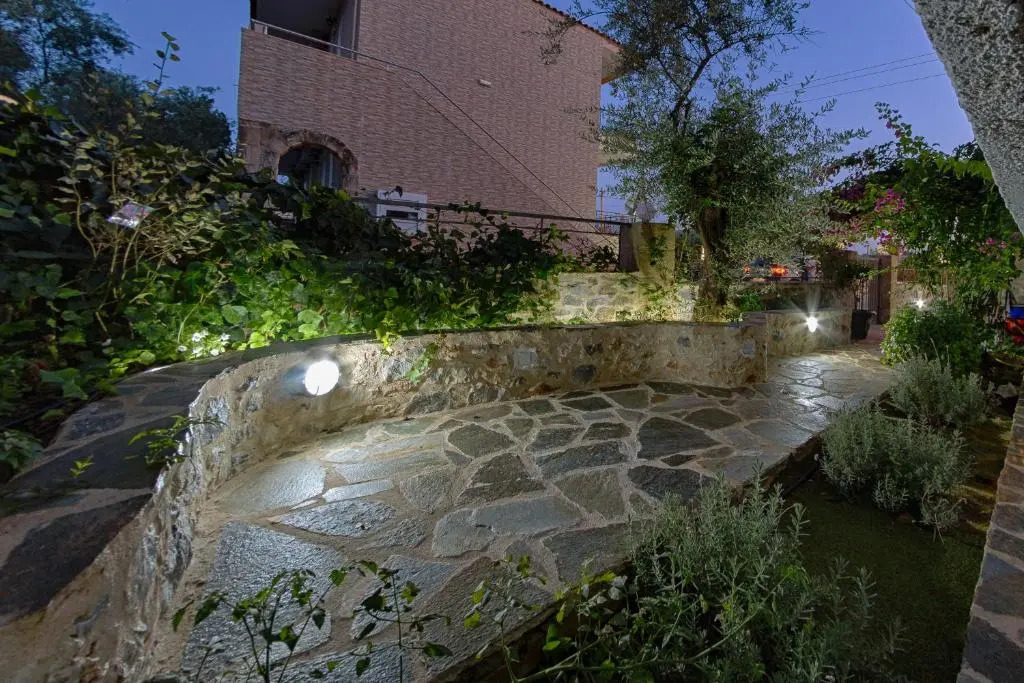 Irida Holiday Apartments