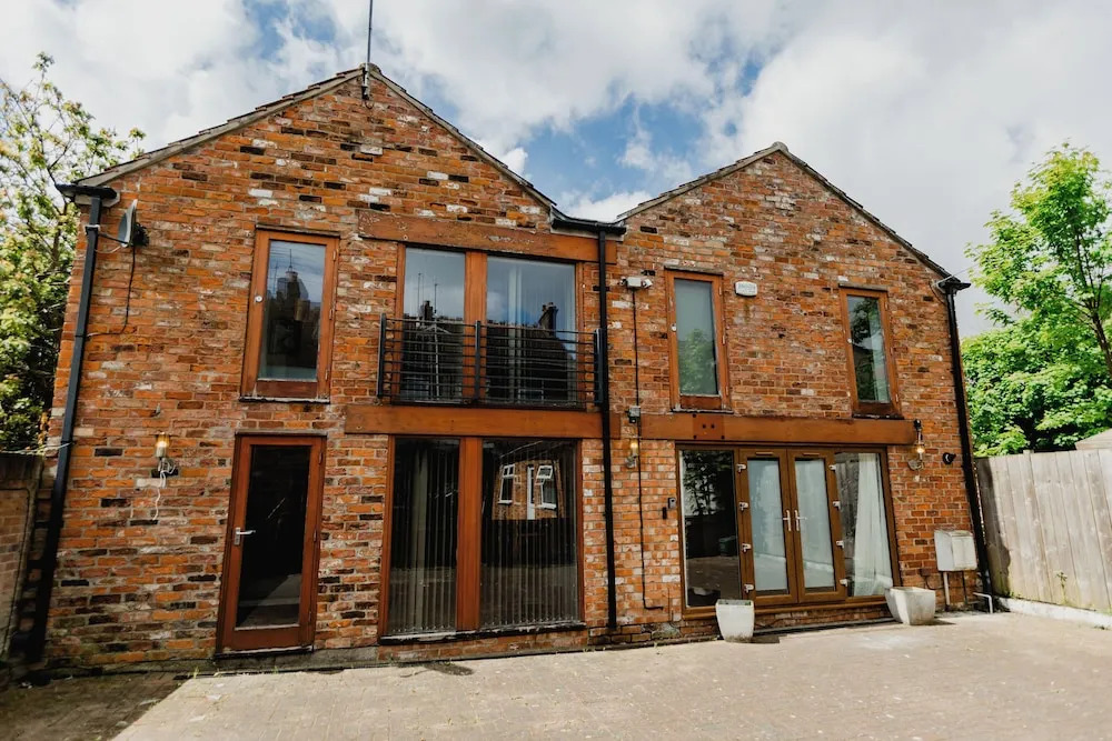 Platform Avenues 5 Bed House