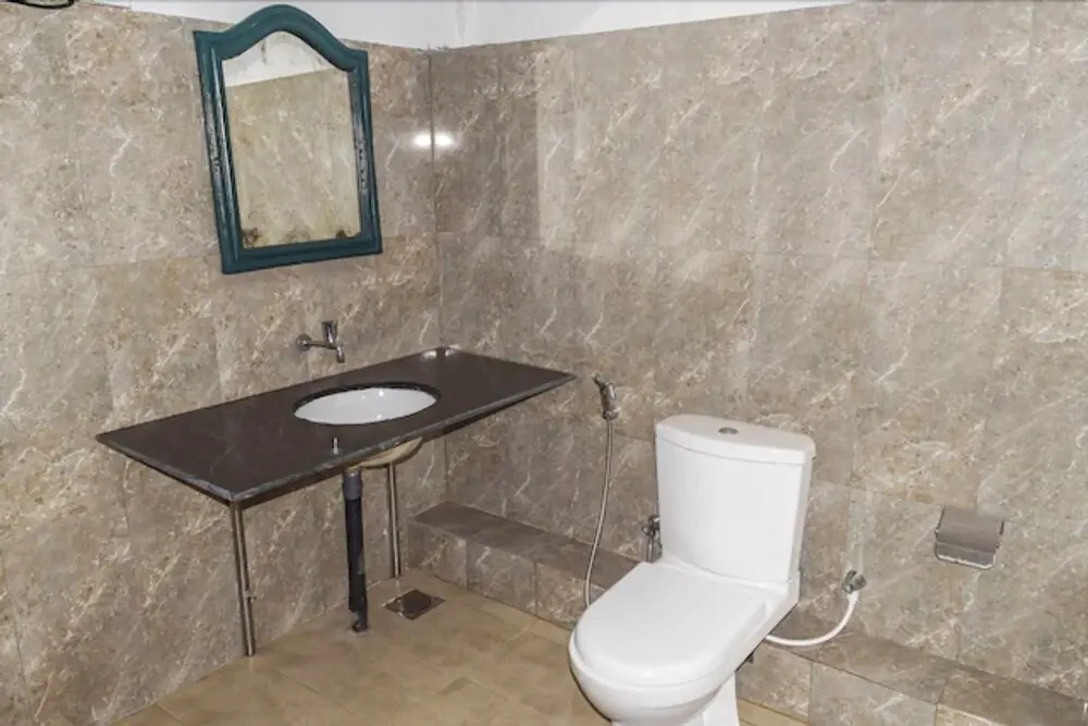 OYO 453 Hotel Green Palace