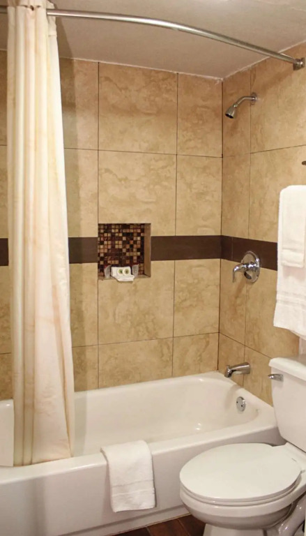 Spanish Trails Inn - Laredo Hotel