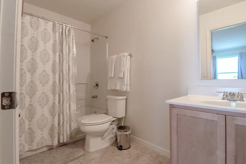 Compass Bay 3133