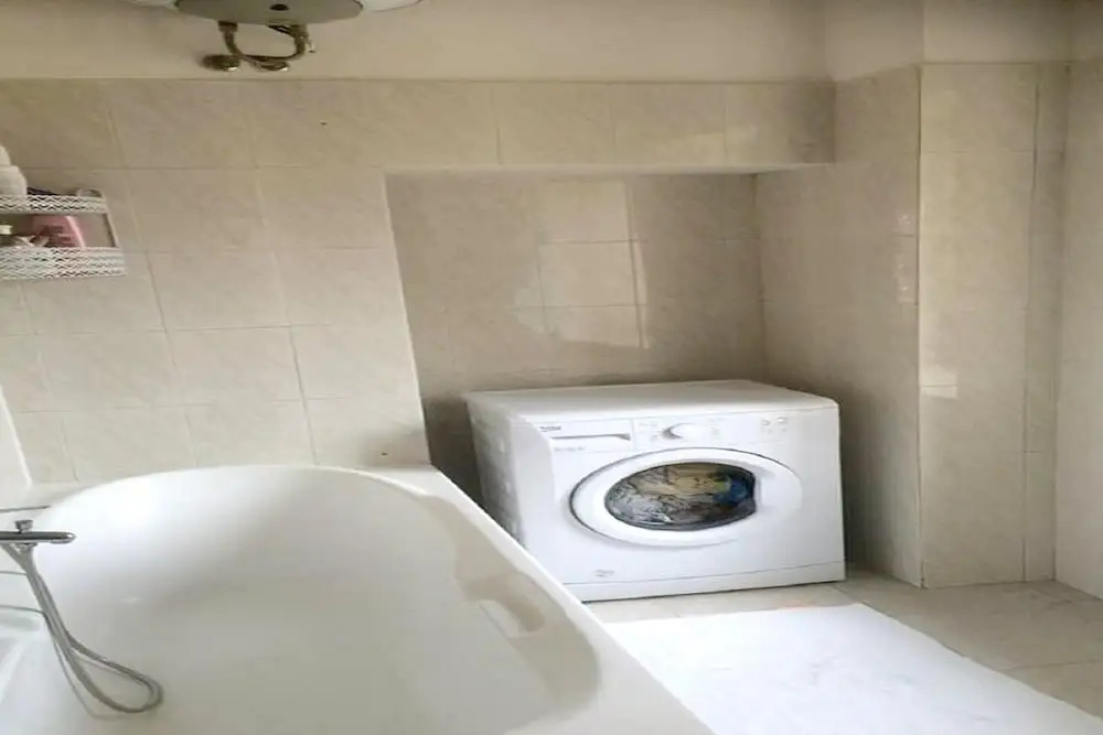 House With 2 Bedrooms in Fondi, With Balcony Near the Beach