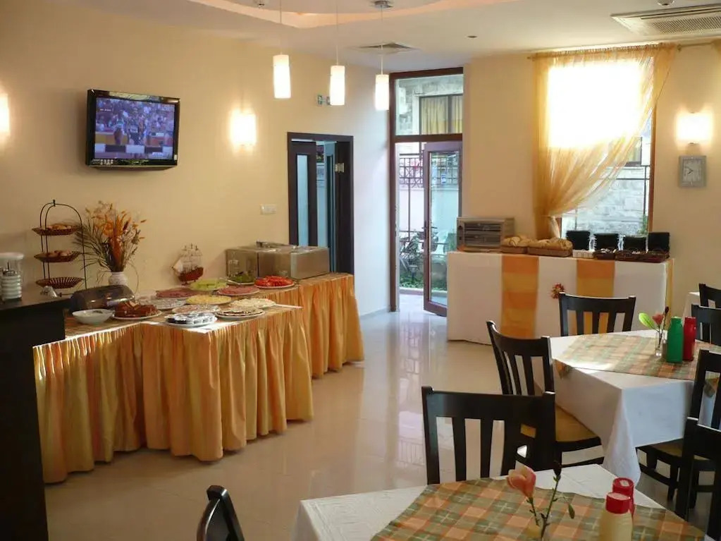 Tabanov Beach Hotel