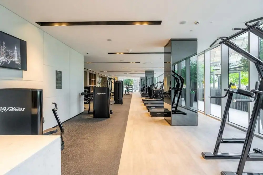 1 BR Apt Luxury at Burj Crown All Bills Included