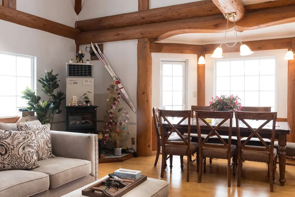 HDO Luxury Log House