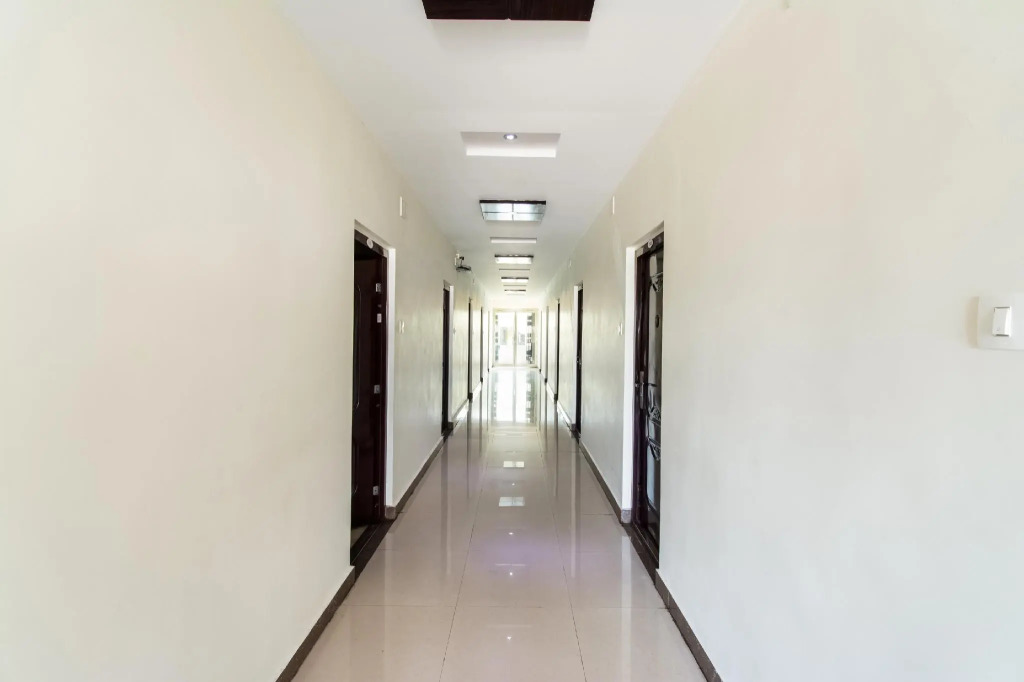 OYO 47366 Hotel Cocanada Inn