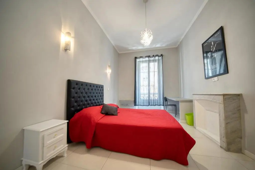 Lusso 5 beds Central Apartment