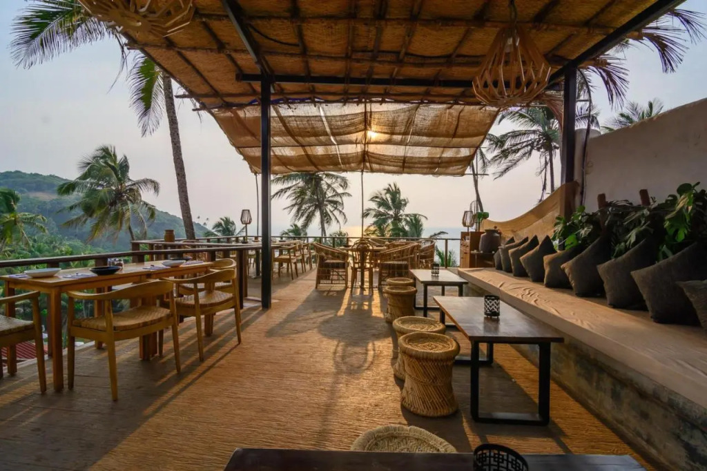 Antares Beach Resort