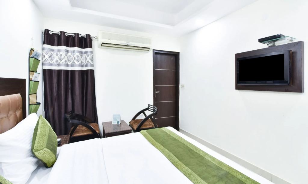 Capital O 48270 Hotel Mehar Castle