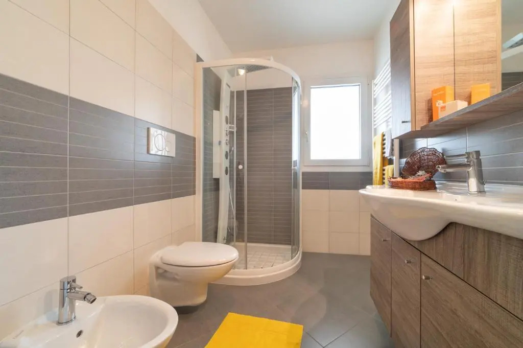 Elegant Residenza Monica Two Bedroom C6 Sleeps 6