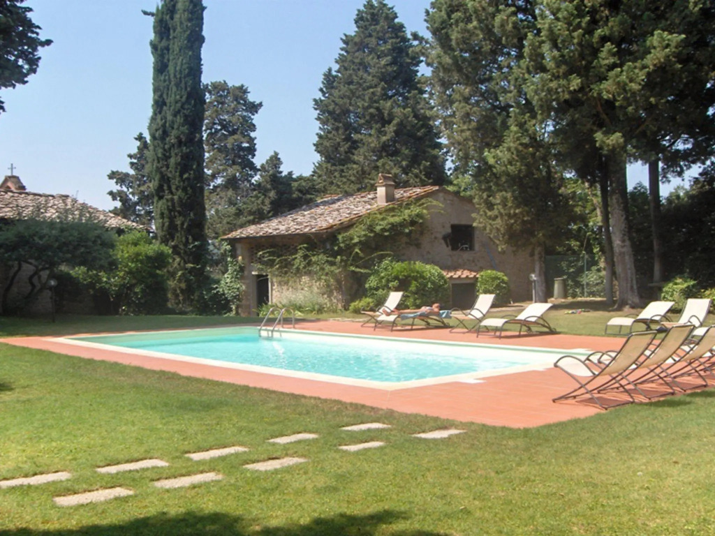 Tuscan Haven With Pool