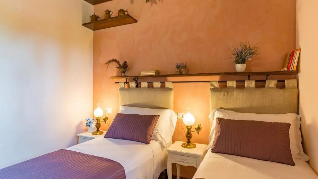 VILLA GINO 8&2, Emma Villas