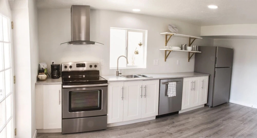 New Luxury Apt Close to Shops, Ski Resorts, and More