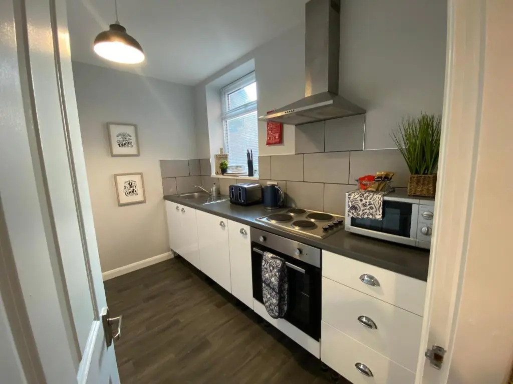 Blackpool Sleepover Apartment 3 Free Parking Sleeps 6