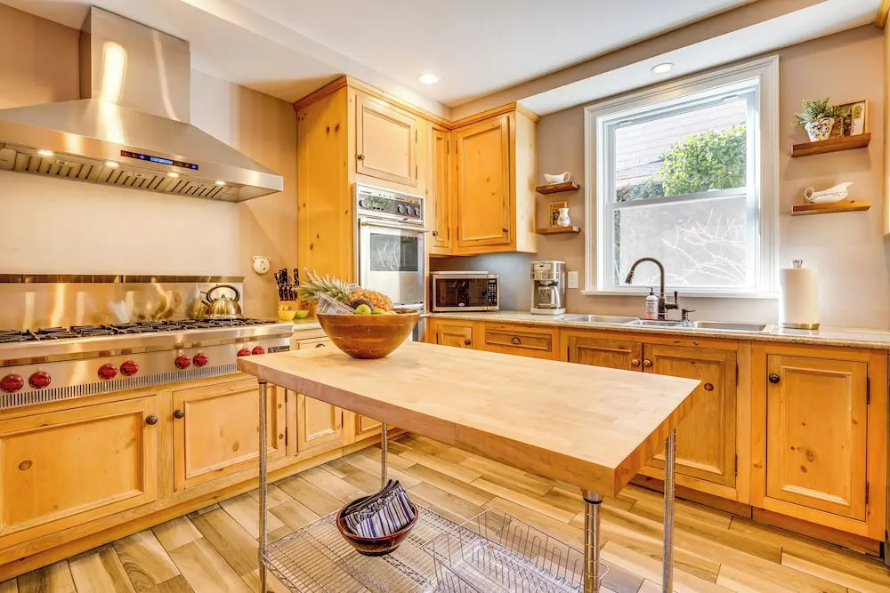 Spacious Home ~ 4 Blocks to Asbury Park Beach!