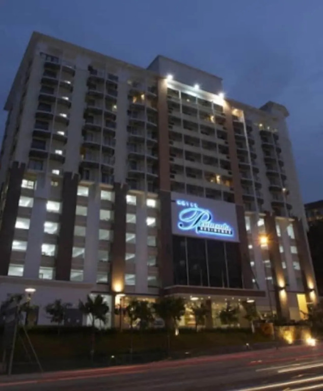Peninsula Residences All Suite Hotel