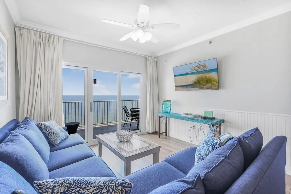 Seawind 1208 Beach Front Zero Entry Pool
