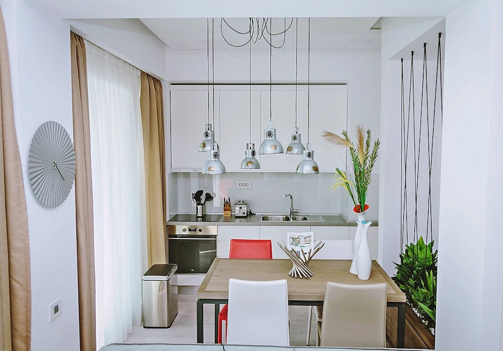 No 6 Apartments