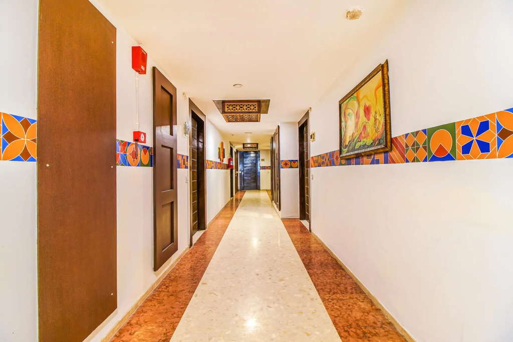 FabHotel White Klove - Nr New Delhi Railway Station