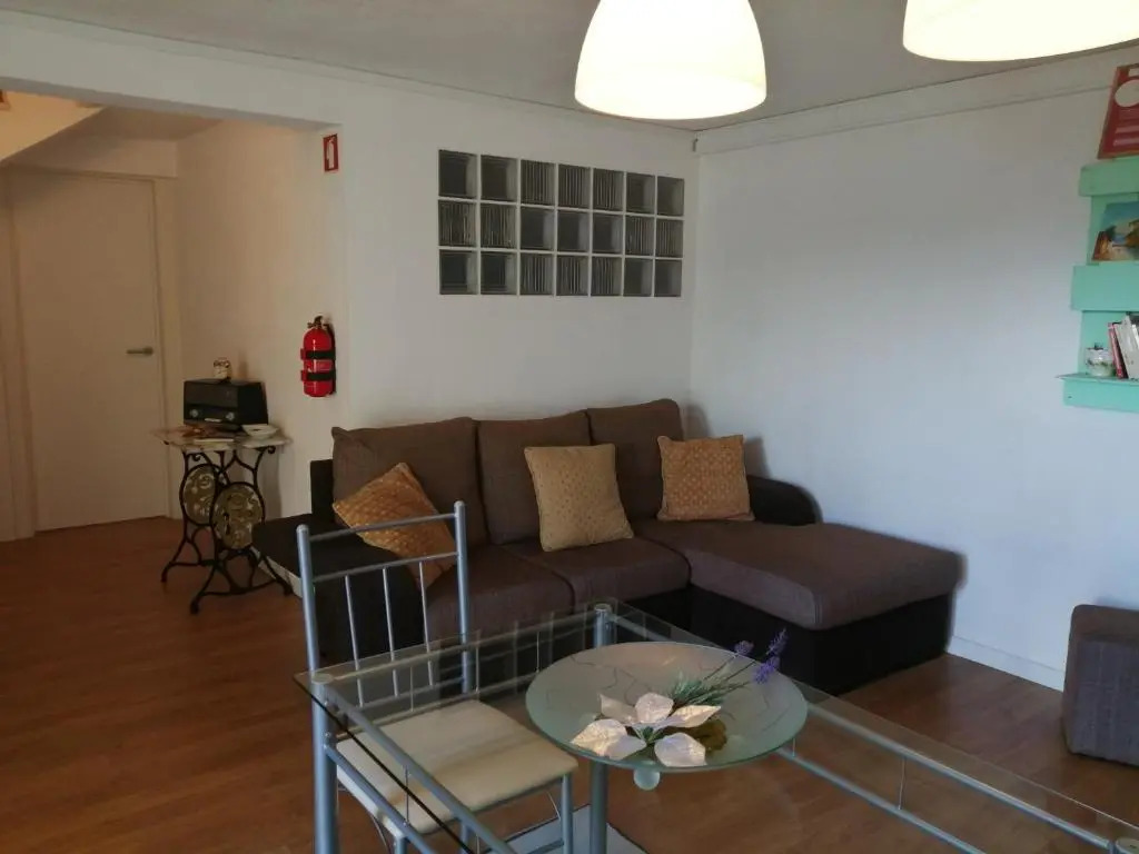 Alojamento - Apartamento ou quarto - Estacionamento à porta