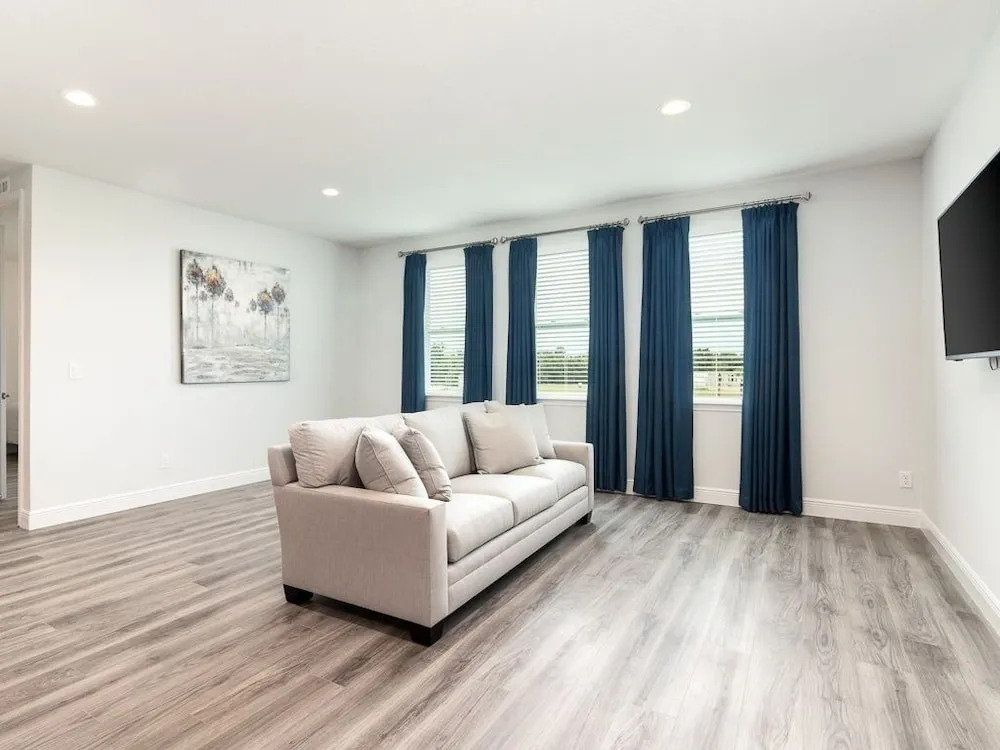 Luxurious 14br / 14ba Private Pool + Spa 14 Bedroom Home