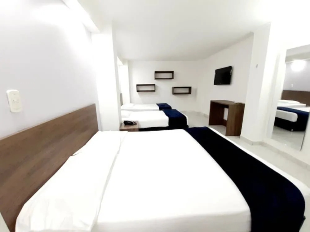 Hotel Santorini la 70