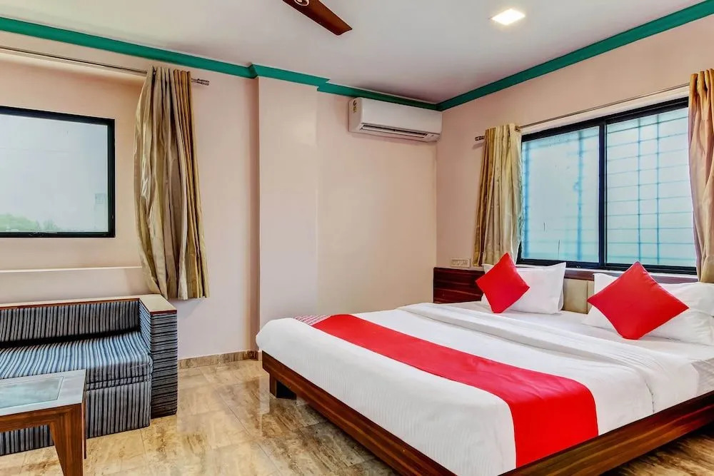 OYO 40635 Hotel Shloka