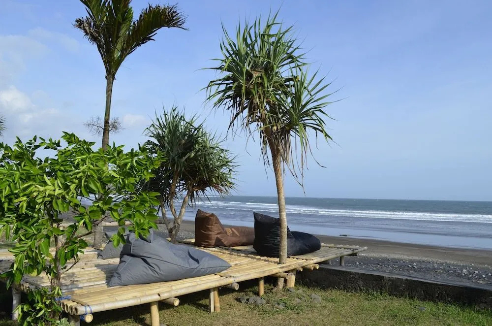 West Break Bali - Medewi