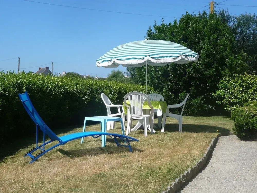 Apartment in Ploudalmezeau Near Treompan Beach