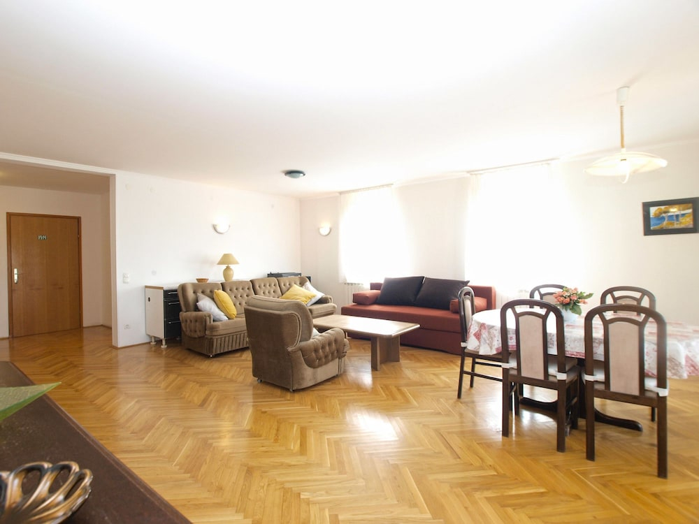 Apartment 1624