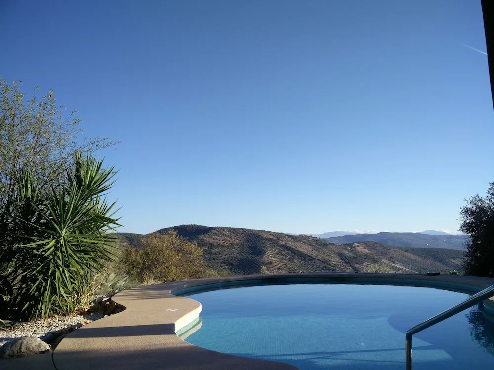 Hilltop Hideaway