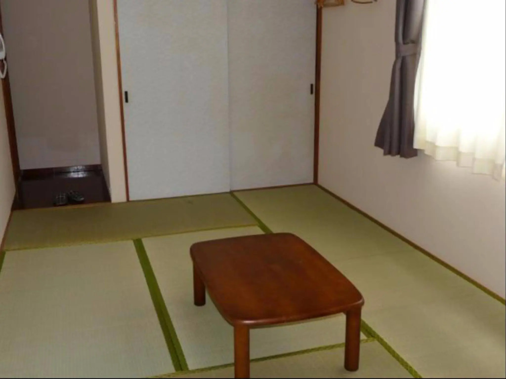 Pension Ressha House